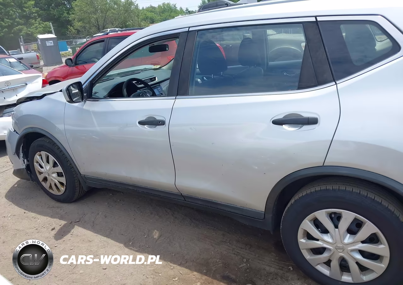 2016 Nissan Rogue S VIN:KNMAT2MV6GP652068 - 14