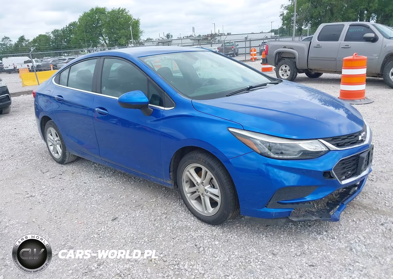 2017 Chevrolet Cruze Lt Auto – zdjęcie 1 z 20