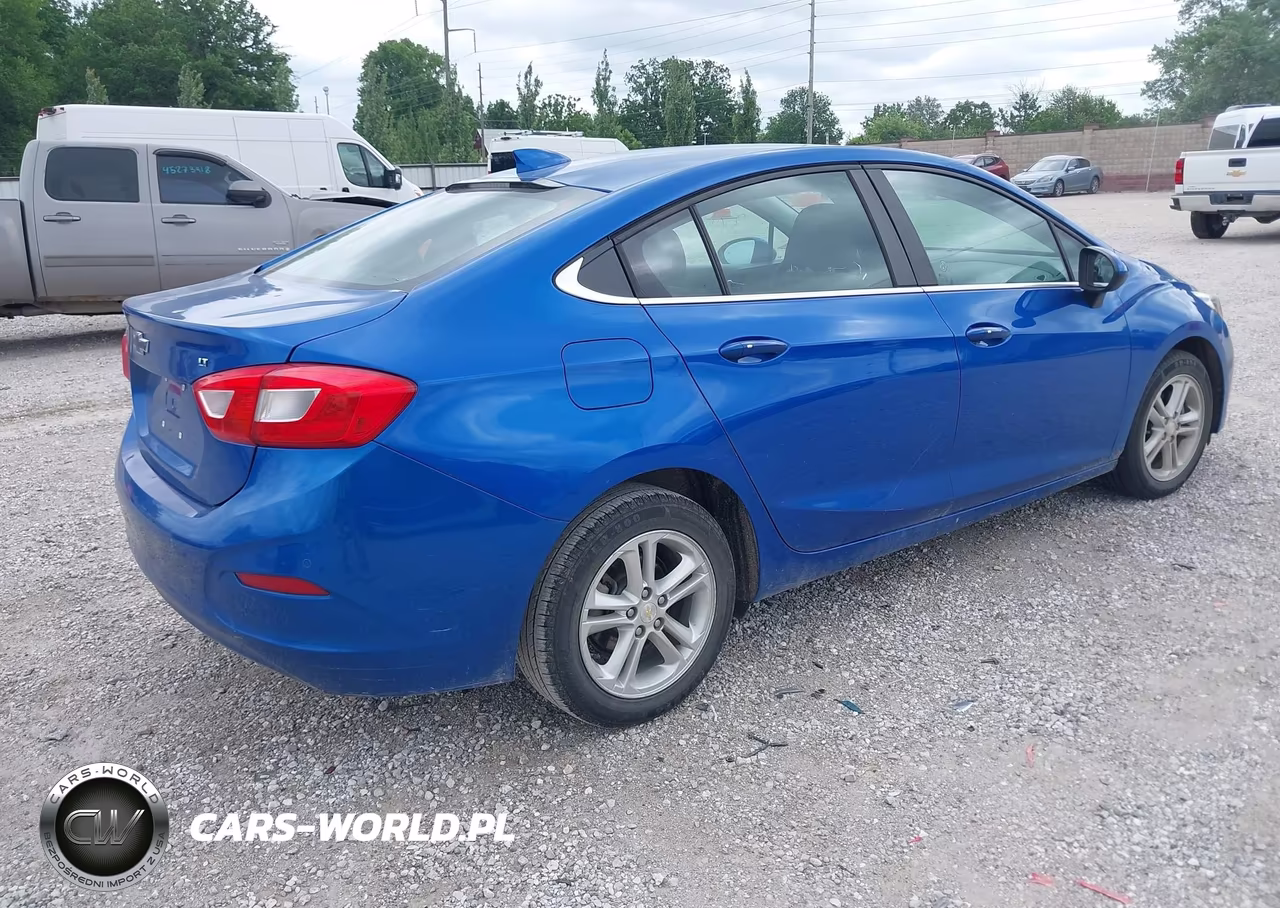 2017 Chevrolet Cruze Lt Auto VIN:1G1BE5SM5H7147322 - 4