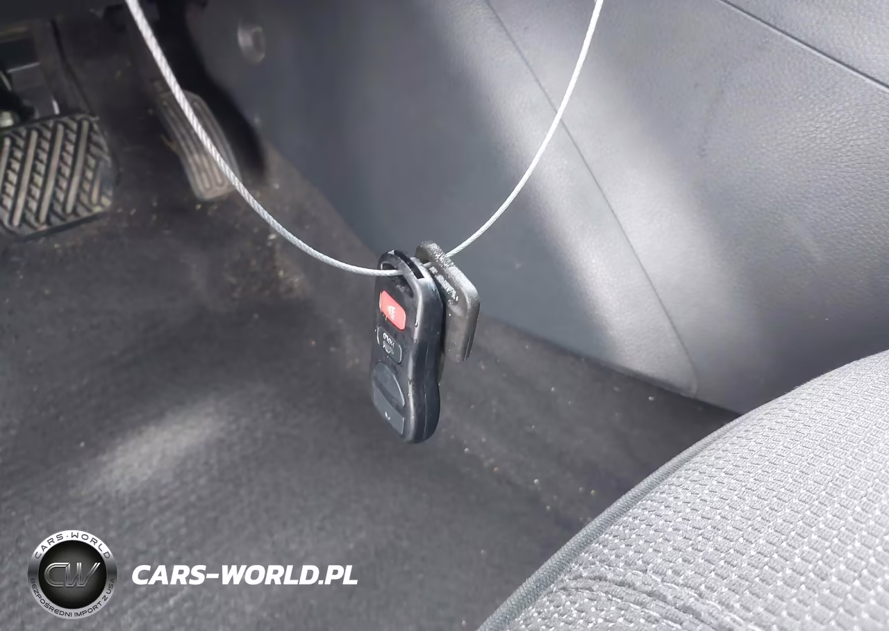 2015 Nissan Sentra S VIN:3N1AB7AP0FY355951 - 11