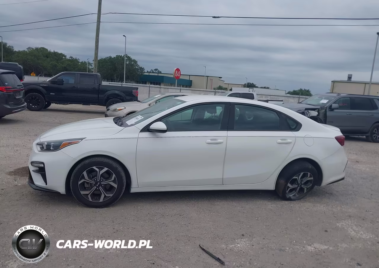 2020 Kia Forte Lxs VIN:3KPF24AD9LE179681 - 15