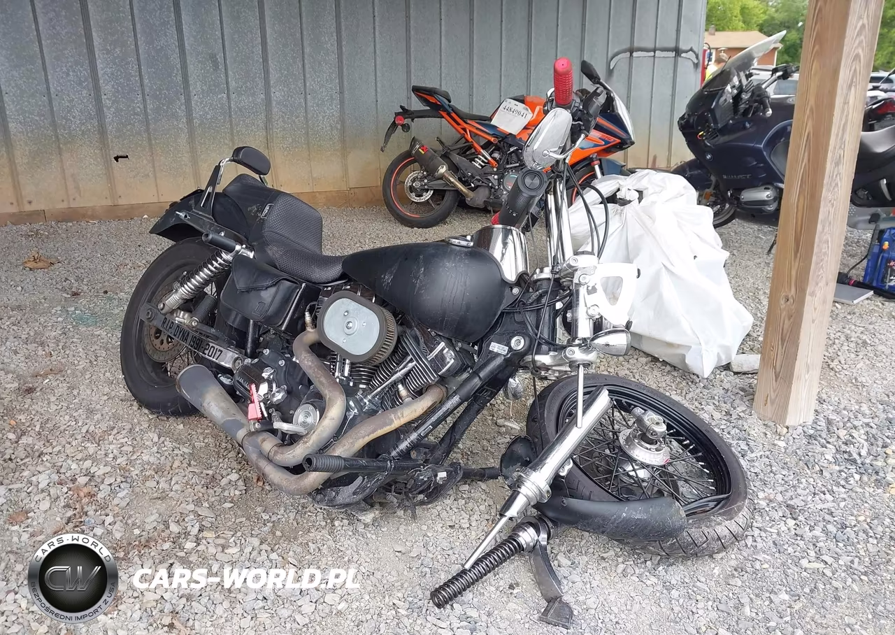 2011 Harley-Davidson Fxdc