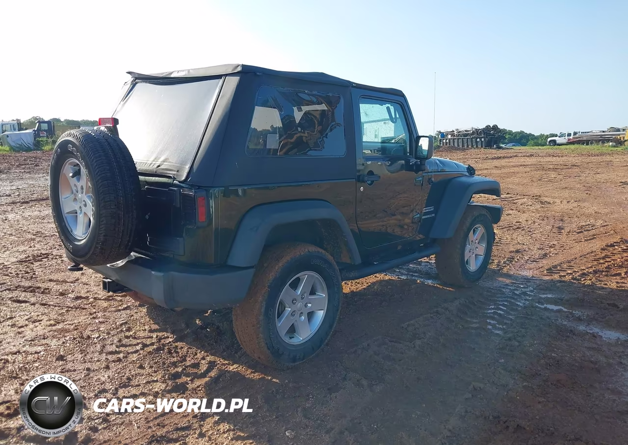 2010 Jeep Wrangler Sport VIN:1J4AA2D19AL204600 - 4