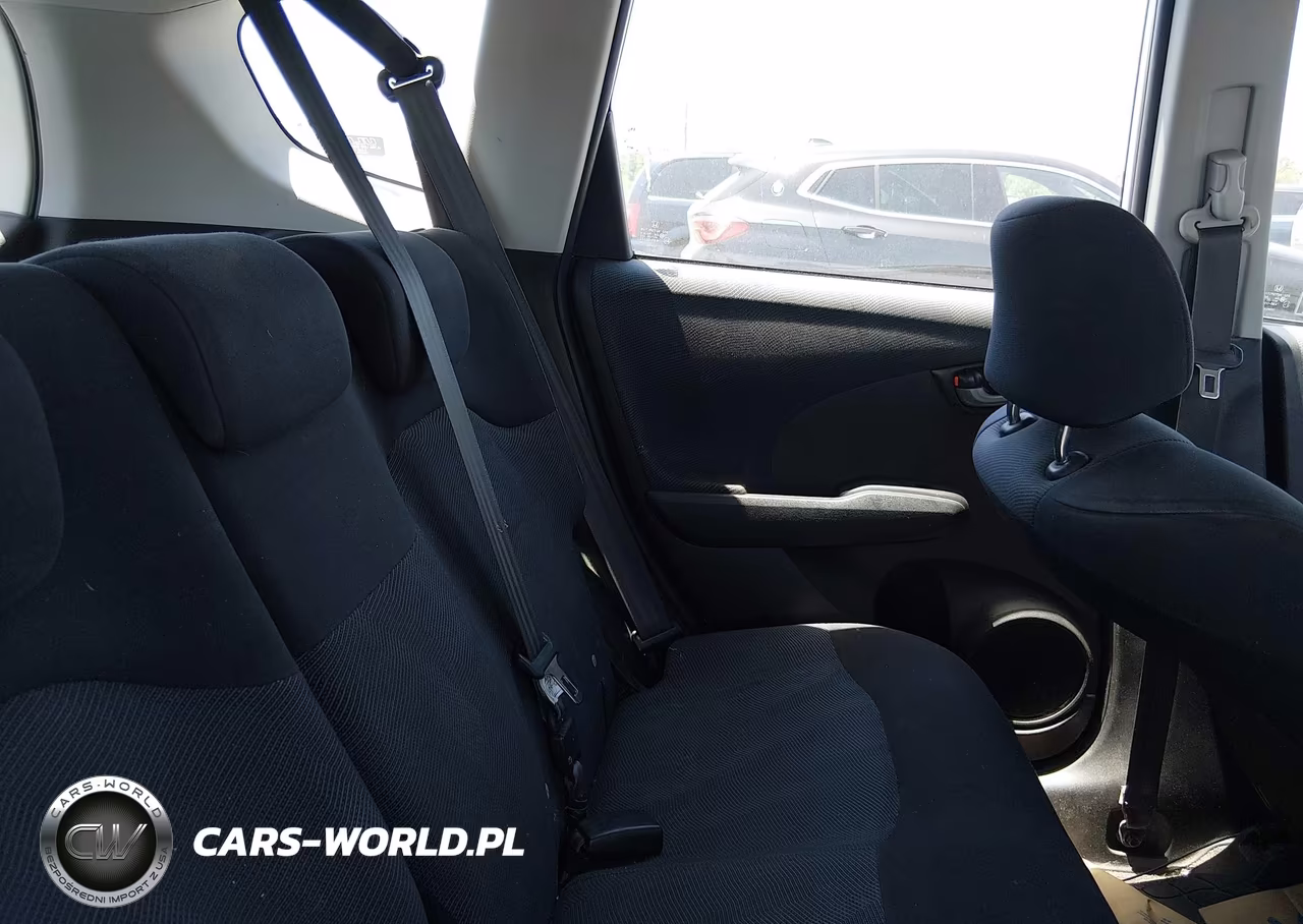 2009 Honda Fit Sport VIN:JHMGE88469C000861 - 8