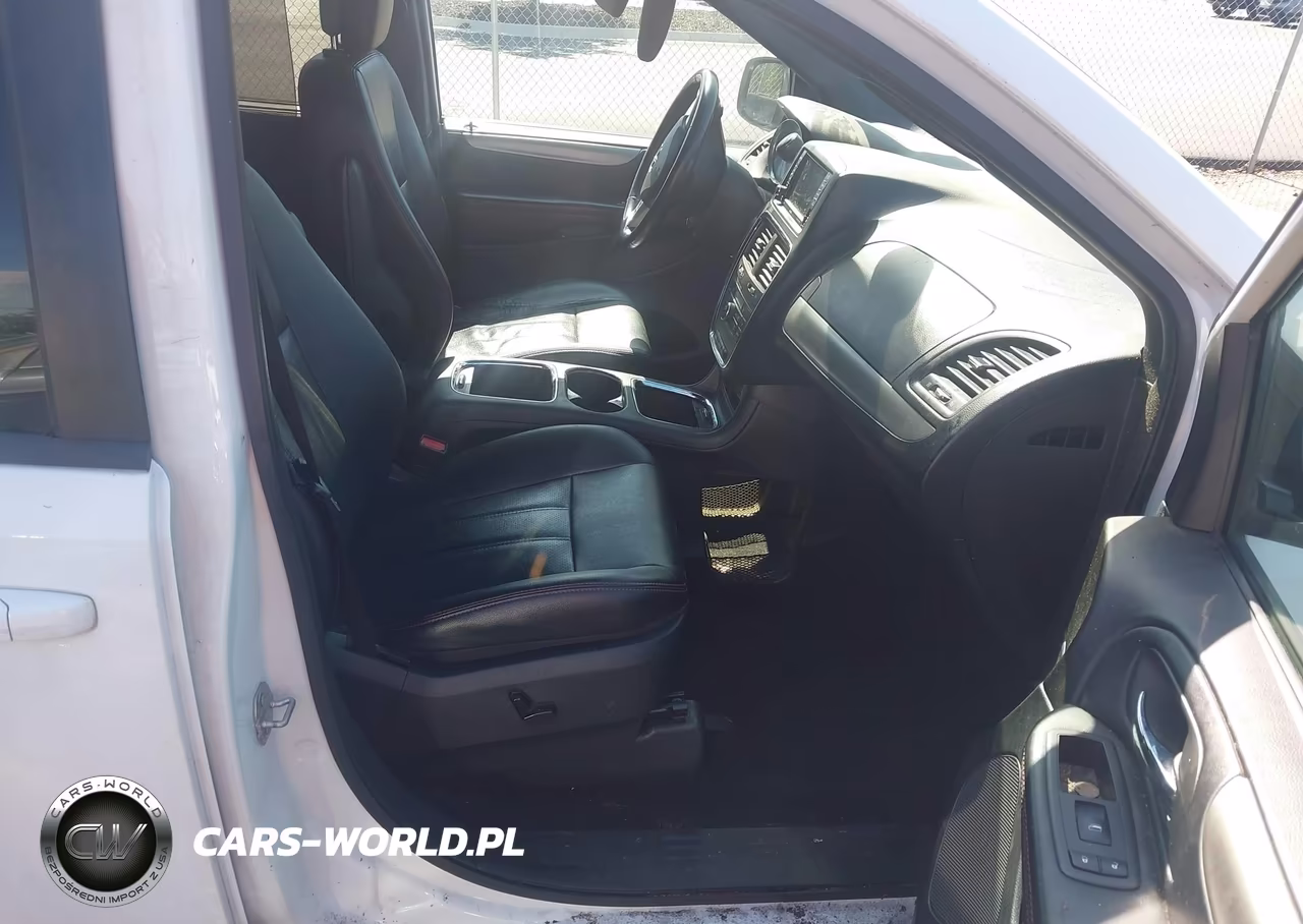 2019 Dodge Grand Caravan Gt VIN:2C4RDGEG9KR564622 - 5