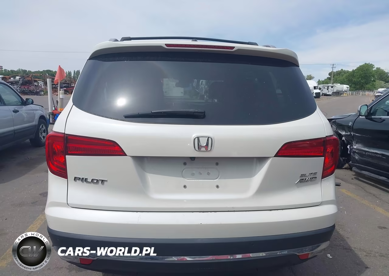 2016 Honda Pilot Elite VIN:5FNYF6H0XGB103320 - 16