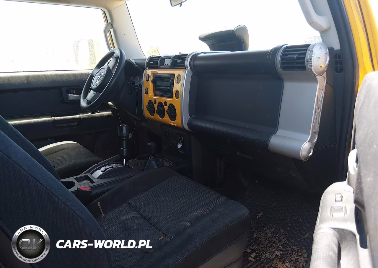 2007 Toyota Fj Cruiser VIN:JTEBU11F570067527 - 5