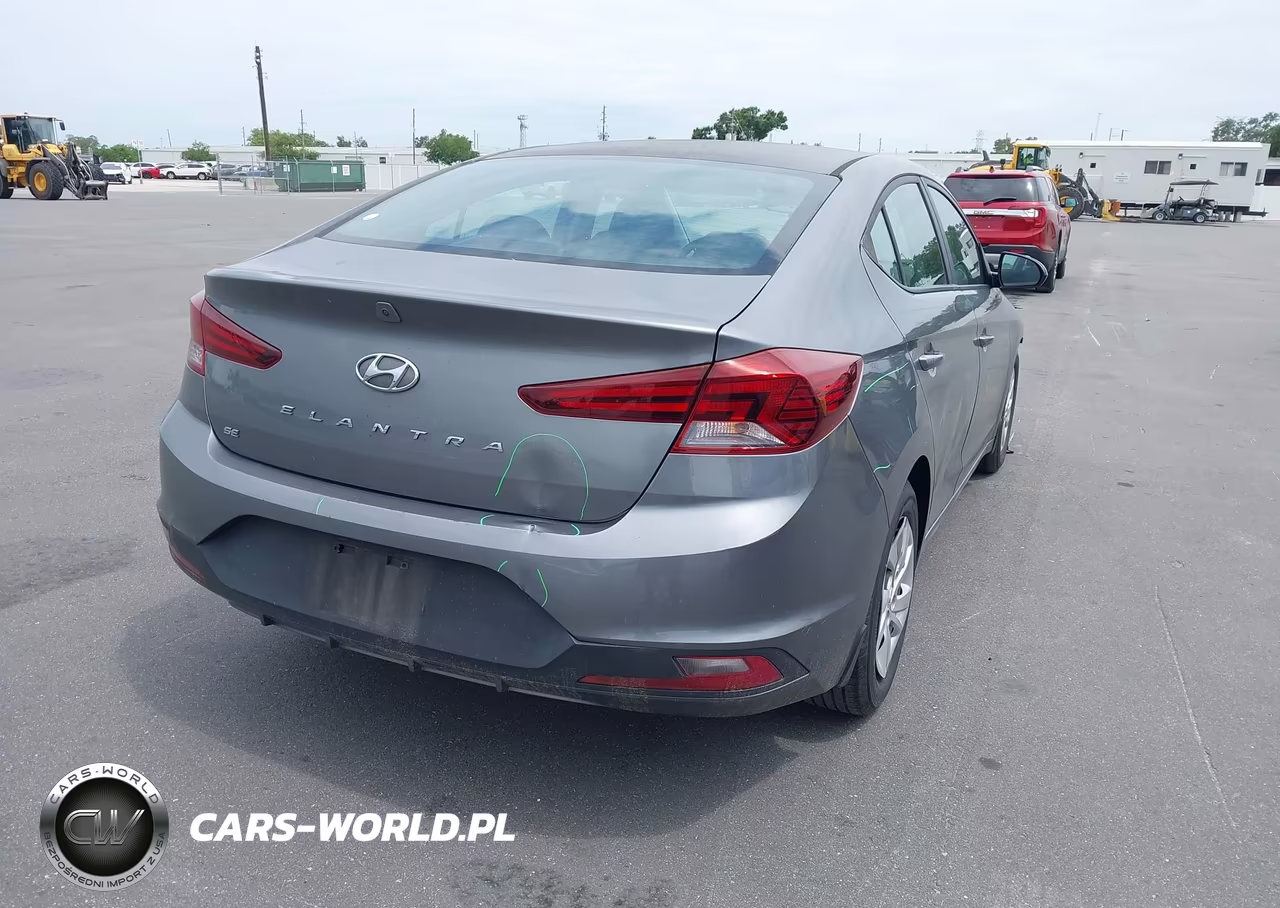 2019 Hyundai Elantra Se VIN:5NPD74LF6KH493130 - 4