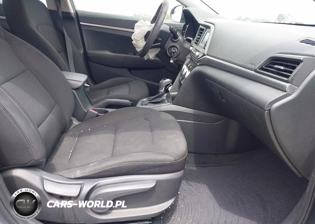 2019 Hyundai Elantra Se VIN:5NPD74LF6KH493130 - 5