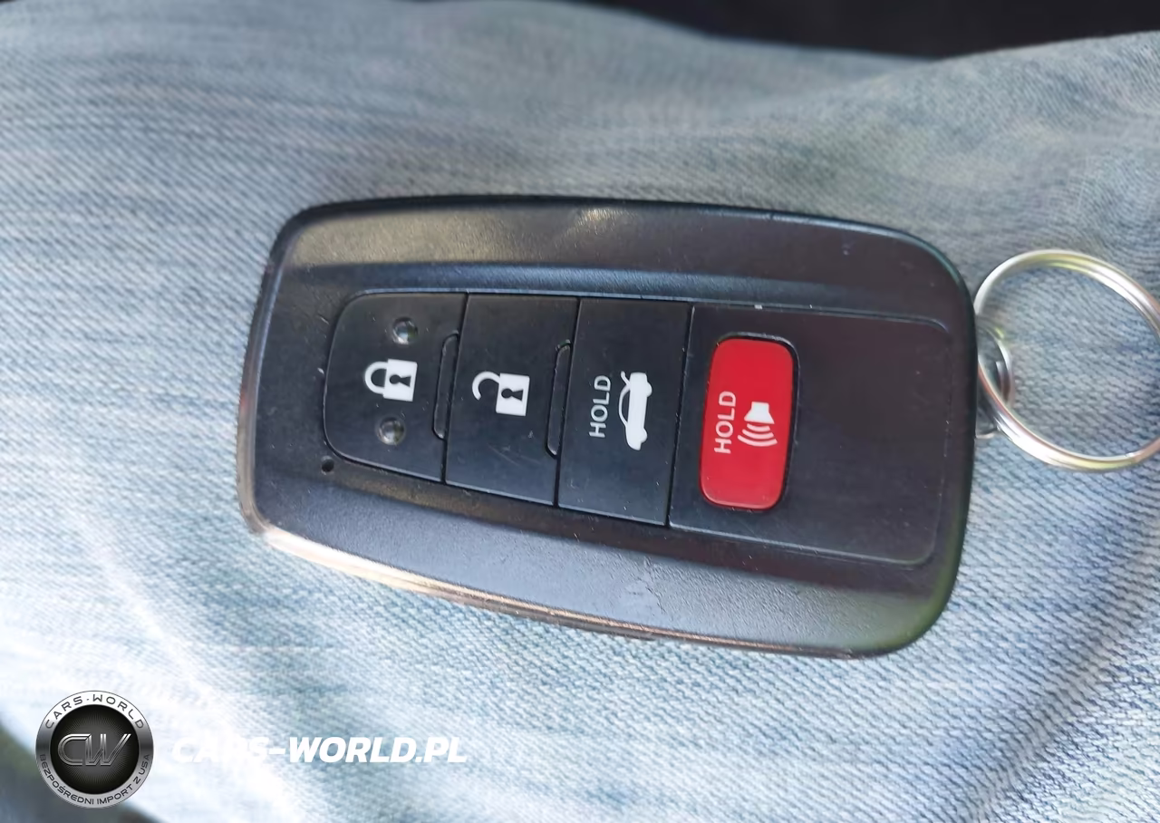 2020 Toyota Corolla Hybrid Le VIN:JTDEBRBE3LJ008914 - 11