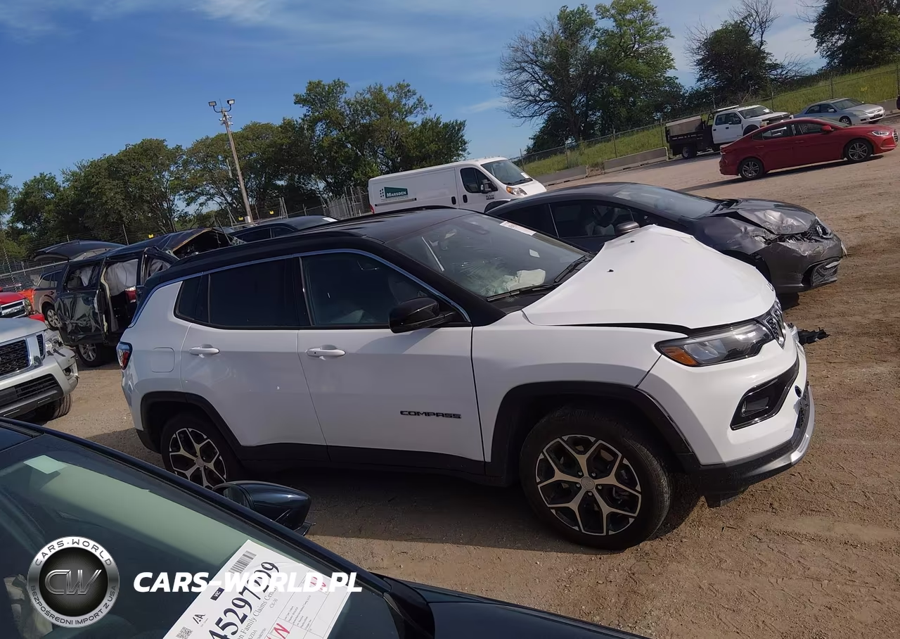 2024 Jeep Compass Limited 4X4 VIN:3C4NJDCN0RT141670 - 13