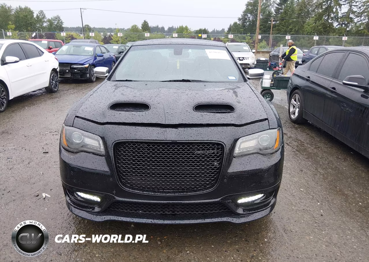 2015 Chrysler 300C Platinum VIN:2C3CCAPGXFH781017 - 12