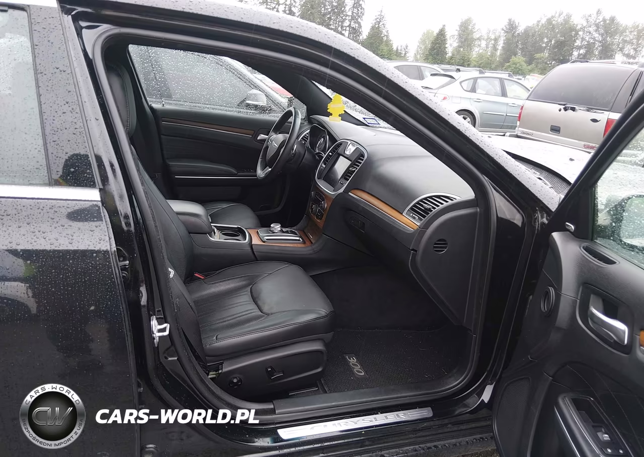 2015 Chrysler 300C Platinum VIN:2C3CCAPGXFH781017 - 5