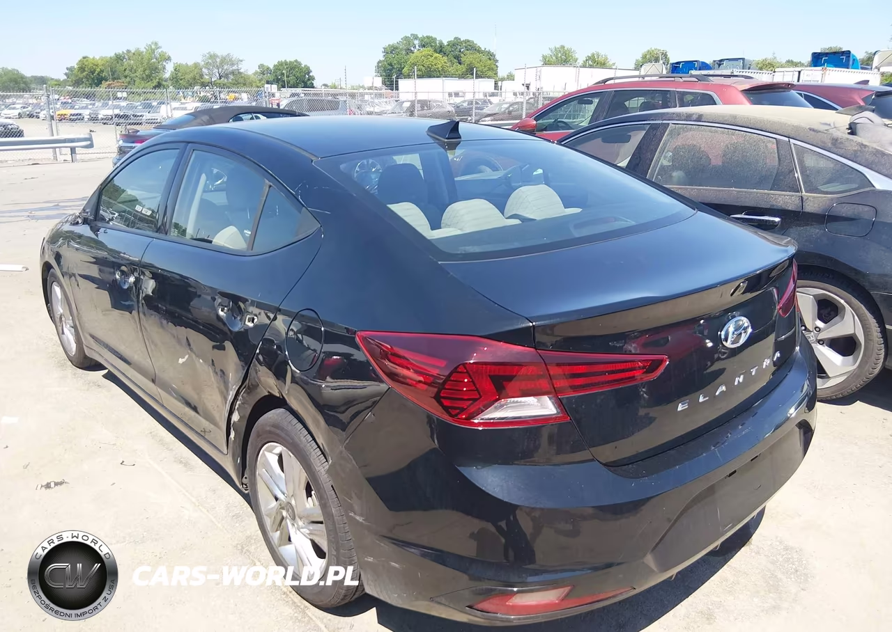2019 Hyundai Elantra Value Edition VIN:5NPD84LF3KH456243 - 3