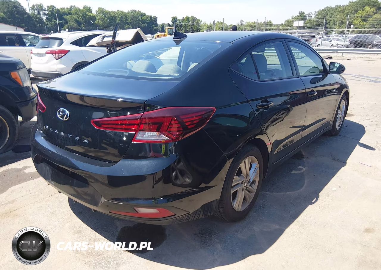 2019 Hyundai Elantra Value Edition VIN:5NPD84LF3KH456243 - 4