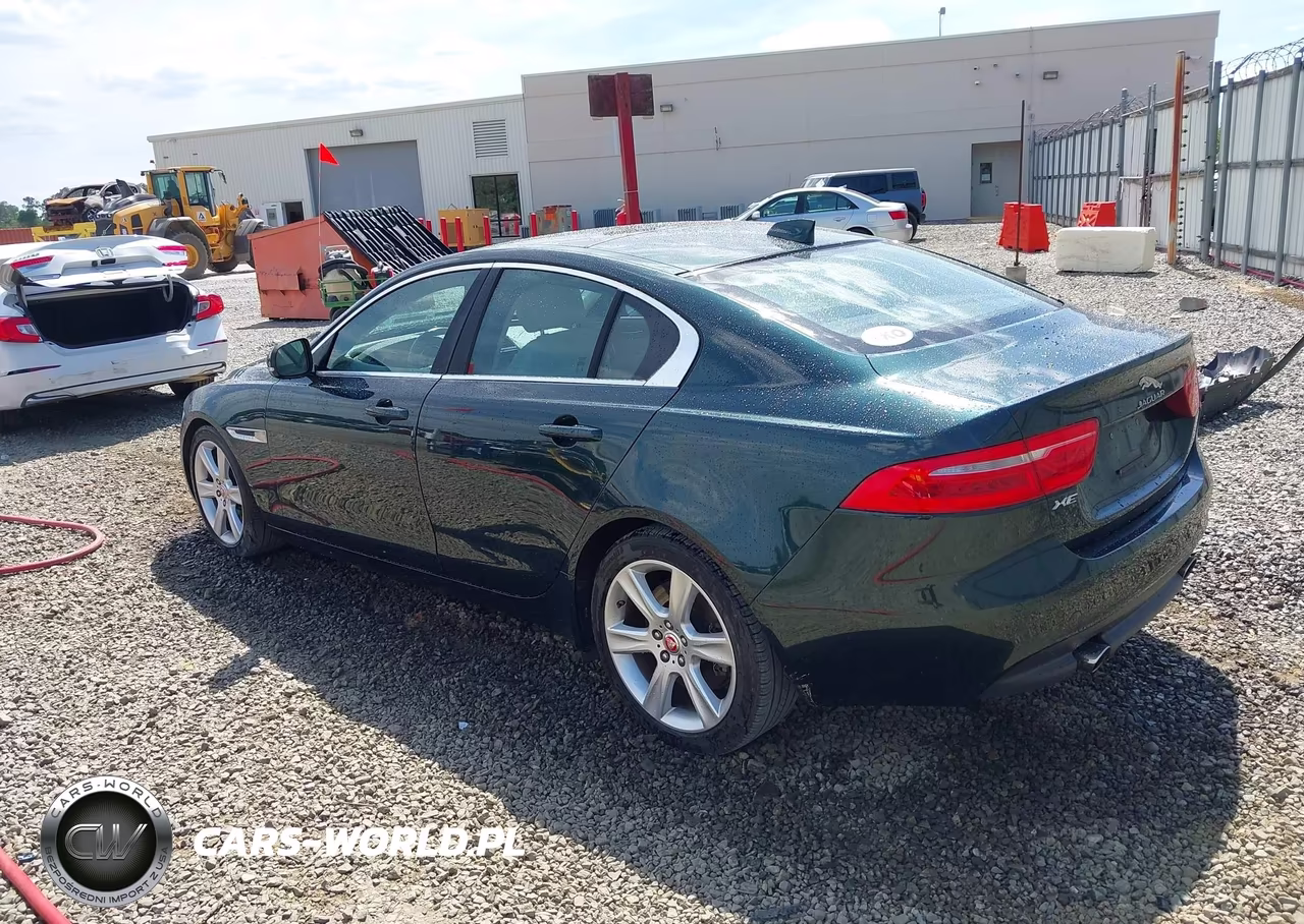 2017 Jaguar Xe 25T Prestige VIN:SAJAE4BG6HA972667 - 3