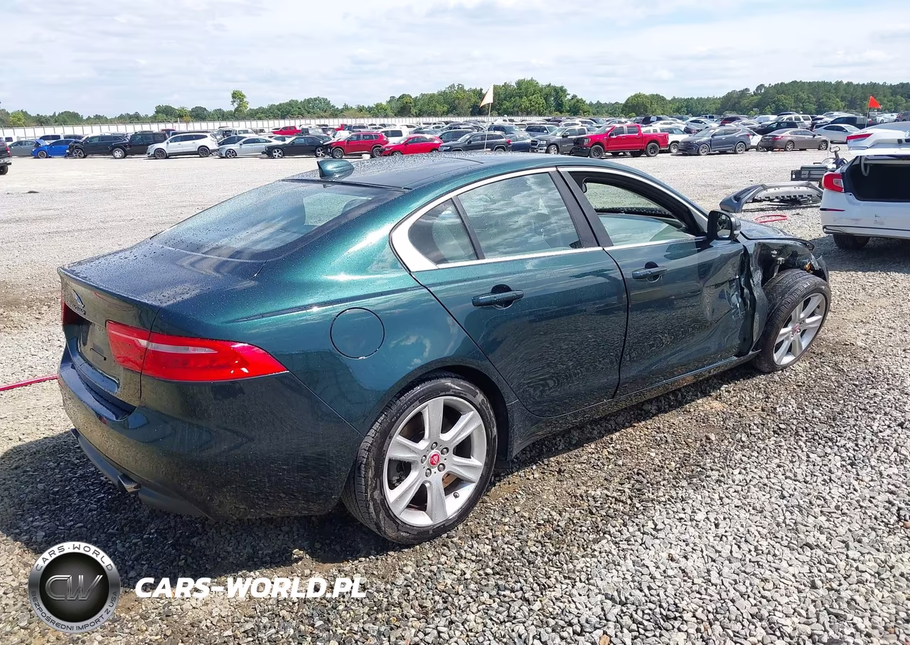2017 Jaguar Xe 25T Prestige VIN:SAJAE4BG6HA972667 - 4