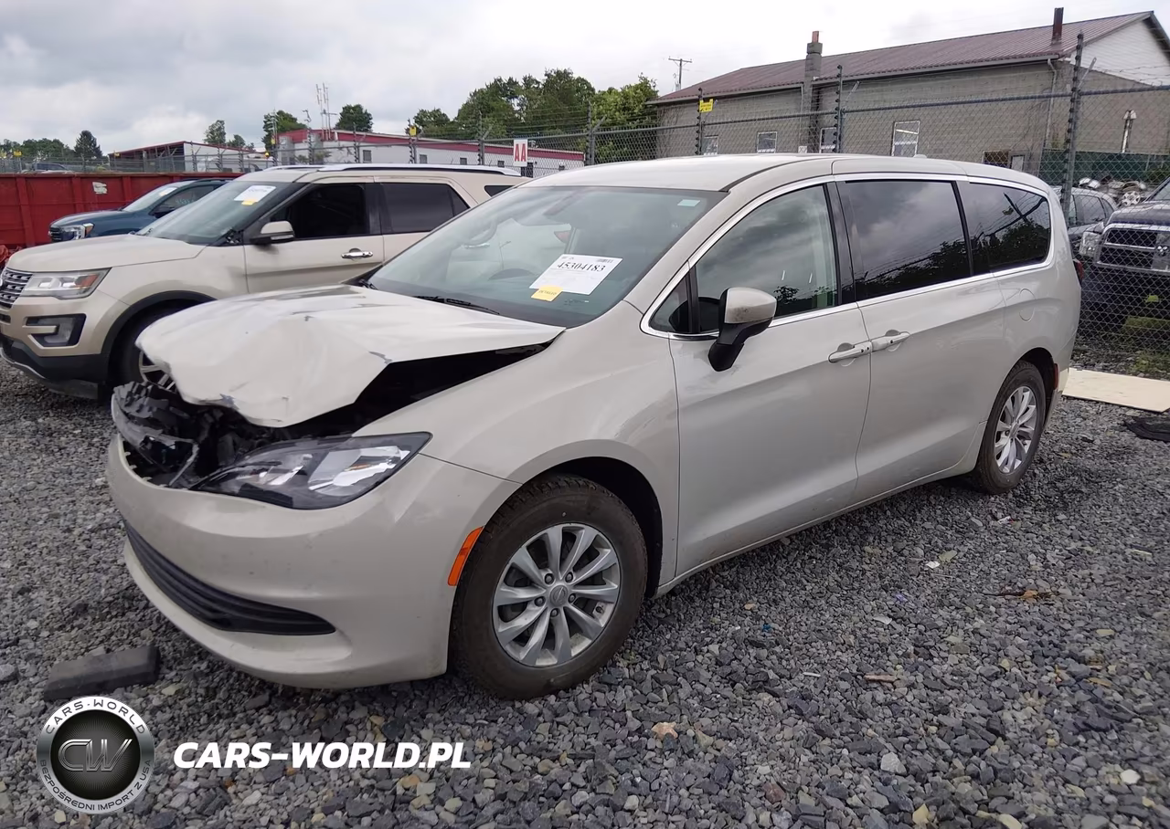 2017 Chrysler Pacifica Touring VIN:2C4RC1DG5HR609839 - 2