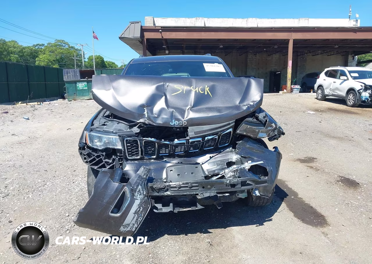2021 Jeep Grand Cherokee Laredo E 4X4 VIN:1C4RJFAG2MC594436 - 13