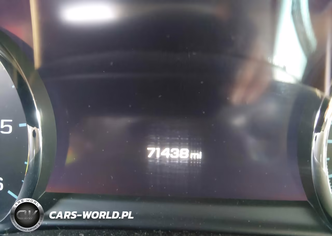 2019 Chevrolet Tahoe Premier VIN:1GNSKCKC2KR222489 - 16