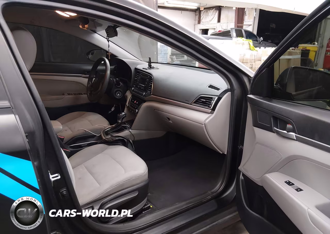 2017 Hyundai Elantra Se VIN:5NPD74LF9HH158131 - 5