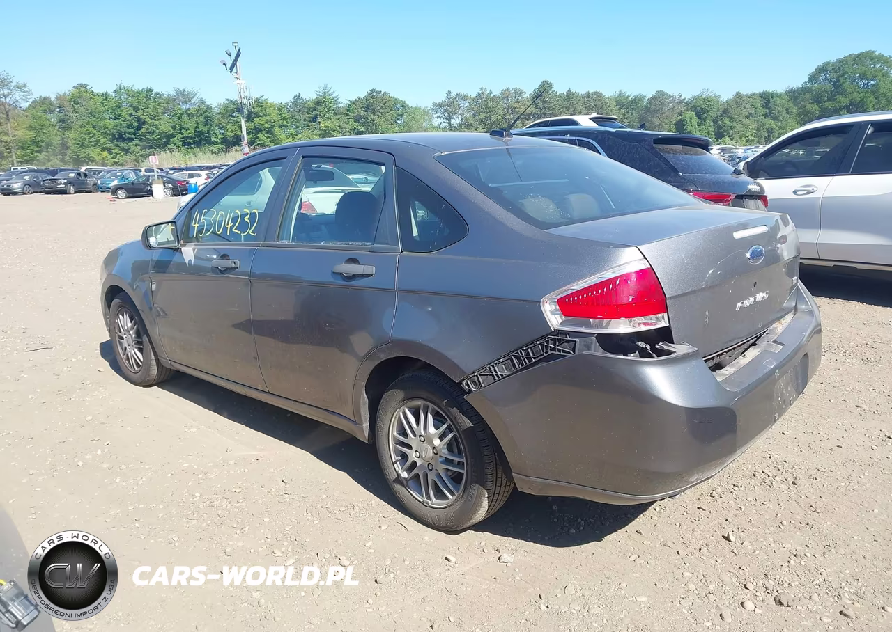 2009 Ford Focus Se VIN:1FAHP35N49W137964 - 3