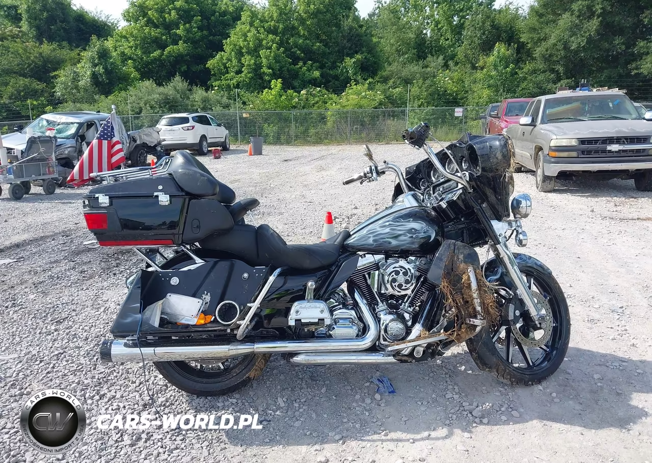 2013 Harley-Davidson Flhtcu Ultra Classic Electra Gld VIN:1HD1FCM17DB641596 - 12