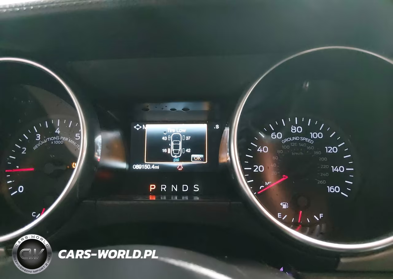 2018 Ford Mustang Ecoboost Premium VIN:1FATP8UH3J5155563 - 15