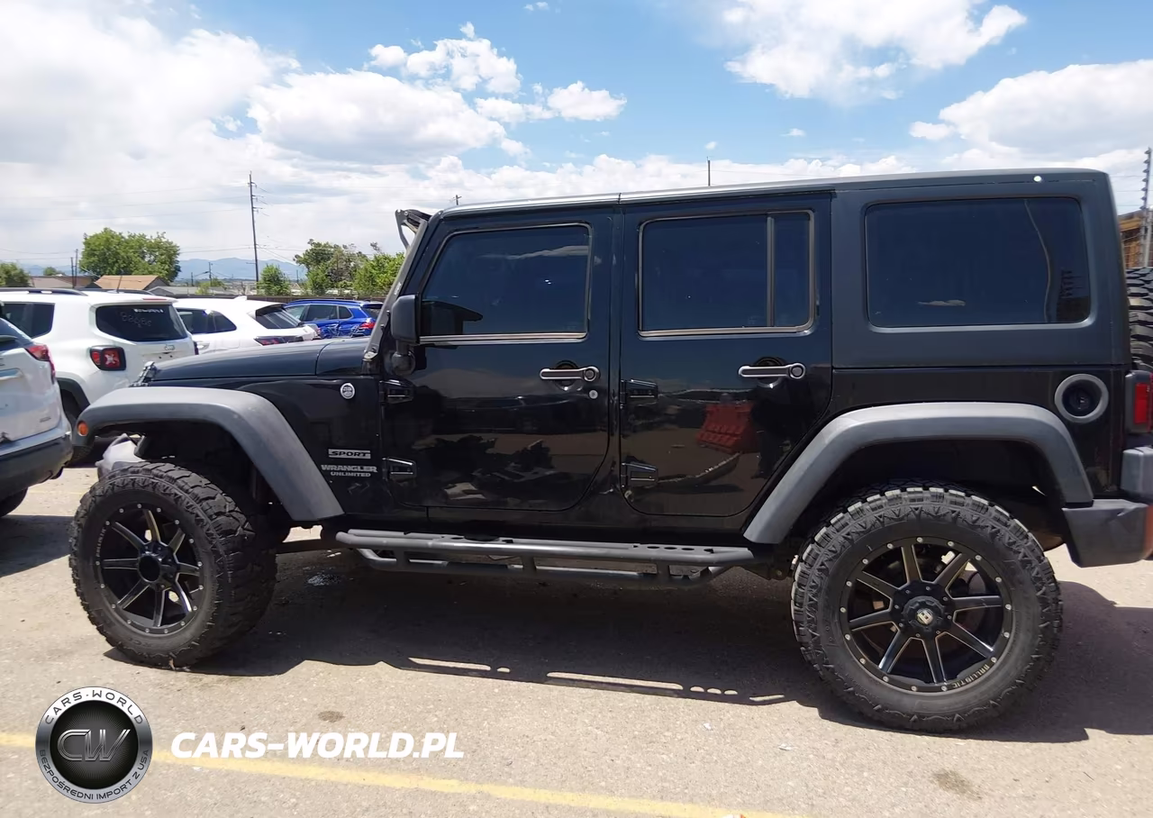 2015 Jeep Wrangler Unlimited Sport VIN:1C4BJWDG4FL600625 - 14