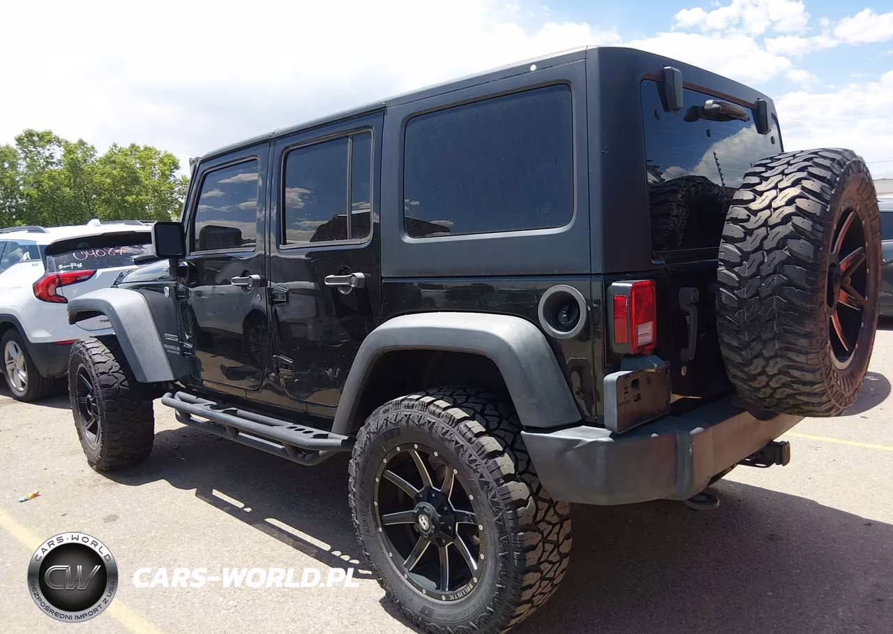 2015 Jeep Wrangler Unlimited Sport VIN:1C4BJWDG4FL600625 - 3