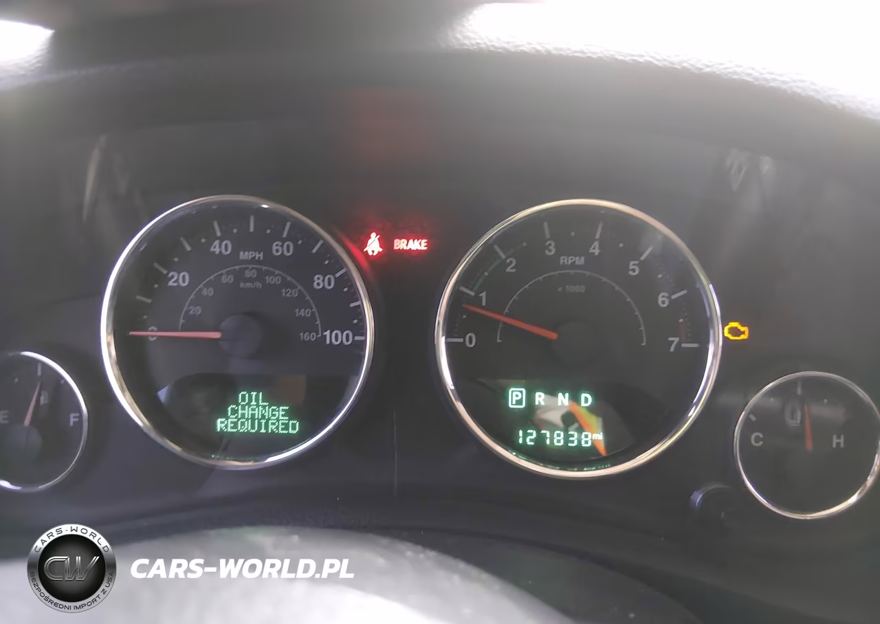 2015 Jeep Wrangler Unlimited Sport VIN:1C4BJWDG4FL600625 - 7