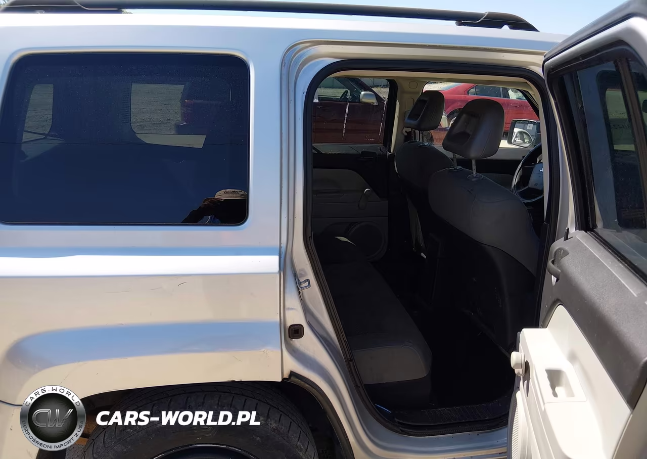 2007 Jeep Patriot Sport VIN:1J8FT28W77D398227 - 8