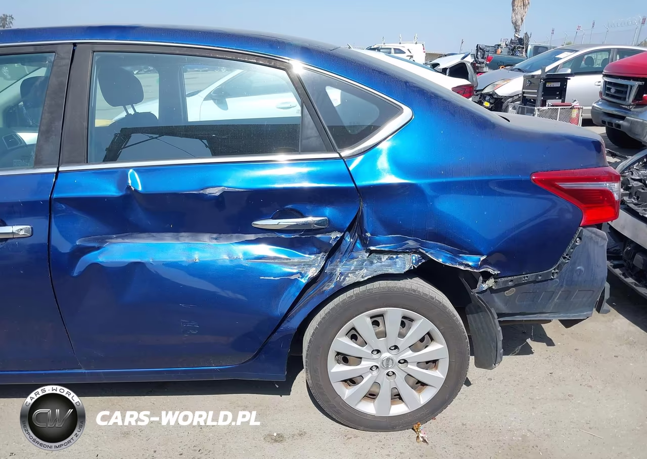 2018 Nissan Sentra S VIN:3N1AB7AP0JY272092 - 6