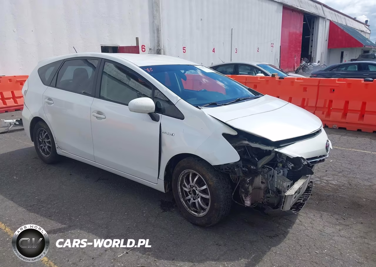 2014 Toyota Prius V Three – zdjęcie 1 z 17
