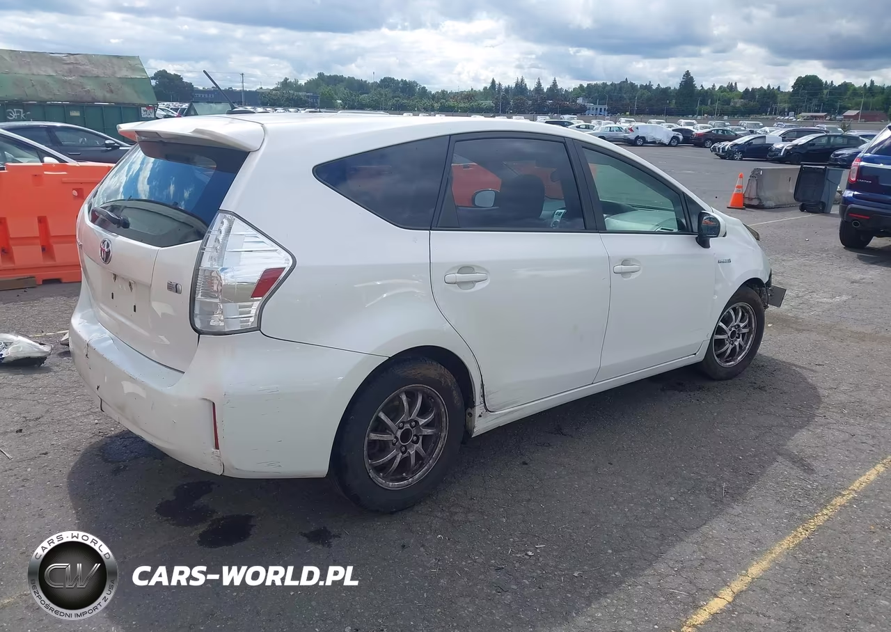 2014 Toyota Prius V Three VIN:JTDZN3EU1EJ008454 - 4