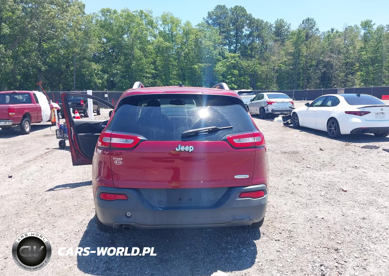 2014 Jeep Cherokee Latitude VIN:1C4PJLCB0EW186816 - 15