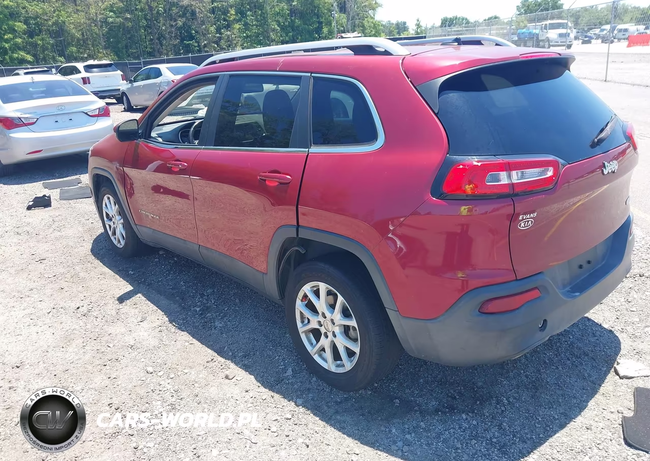 2014 Jeep Cherokee Latitude VIN:1C4PJLCB0EW186816 - 3