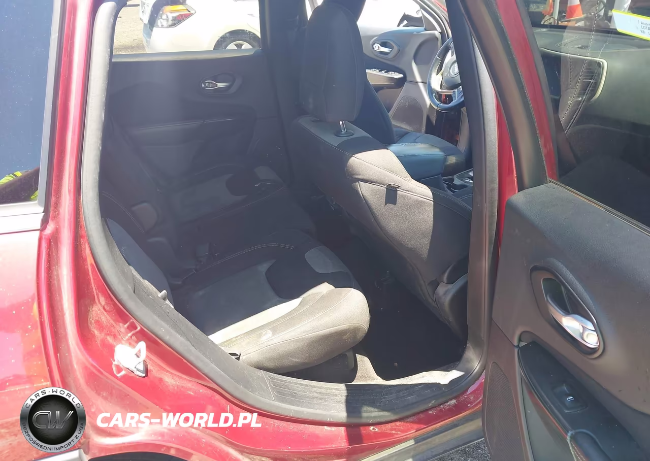 2014 Jeep Cherokee Latitude VIN:1C4PJLCB0EW186816 - 8