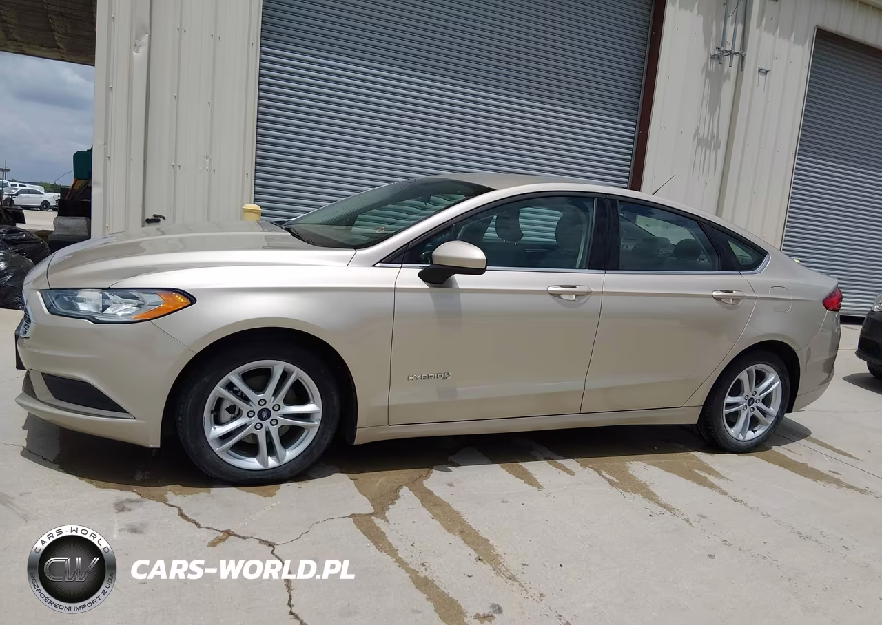 2018 Ford Fusion Hybrid S VIN:3FA6P0UUXJR281976 - 16