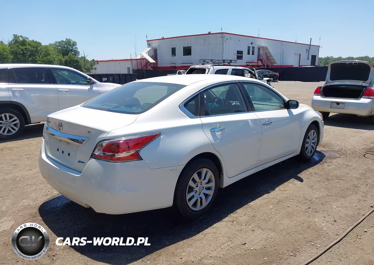 2014 Nissan Altima 2.5 S VIN:1N4AL3AP6EC128411 - 4