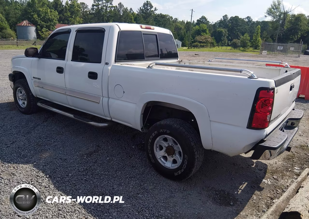 2005 Chevrolet Silverado 2500Hd Ls VIN:1GCHC23U15F823044 - 3