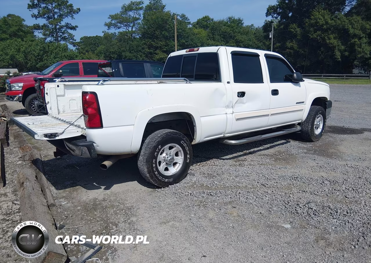 2005 Chevrolet Silverado 2500Hd Ls VIN:1GCHC23U15F823044 - 4