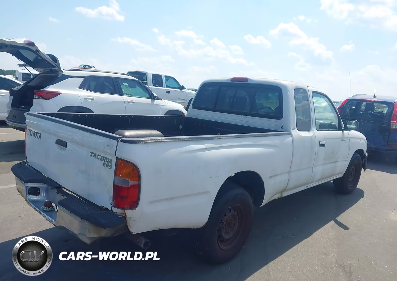 1999 Toyota Tacoma VIN:4TAVL52N2XZ457347 - 4