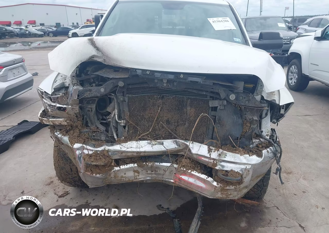 2018 Ram 2500 VIN:3C6UR5HL9JG326306 - 13
