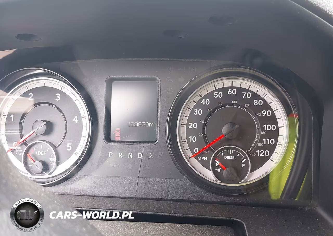 2018 Ram 2500 VIN:3C6UR5HL9JG326306 - 7
