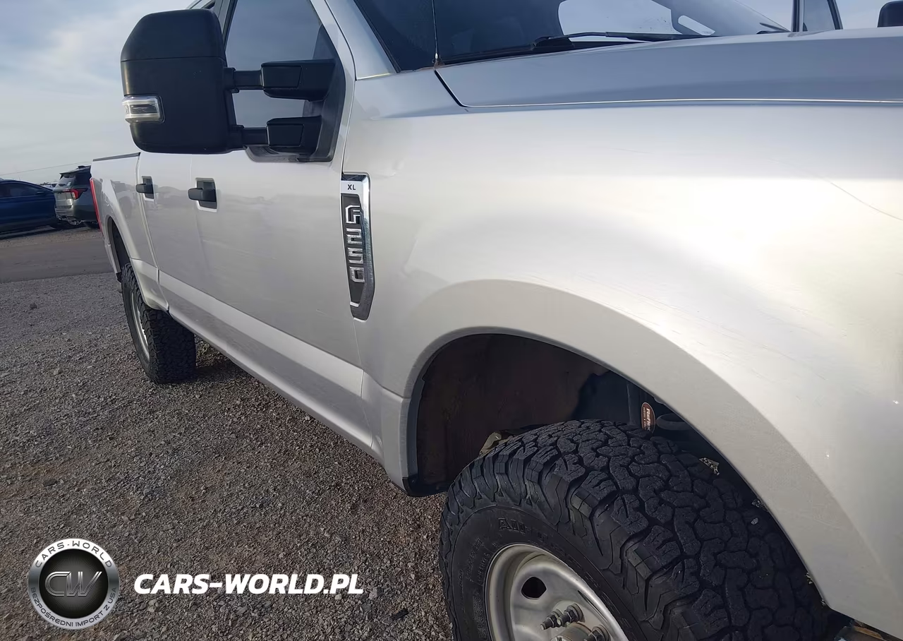 2018 Ford F-250 Xl VIN:1FT7W2B61JEC69946 - 4