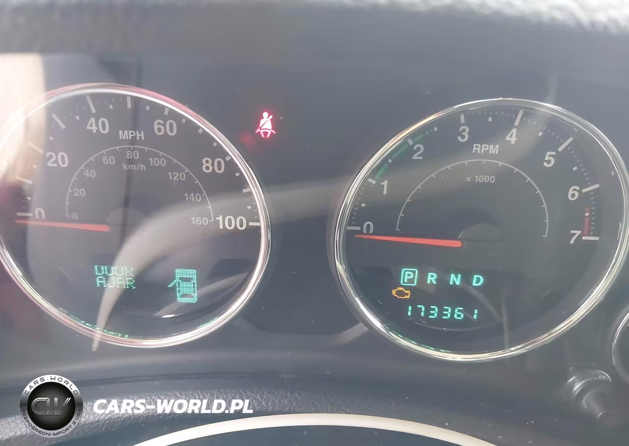2013 Jeep Wrangler Unlimited Sport VIN:1C4BJWDG3DL585046 - 7