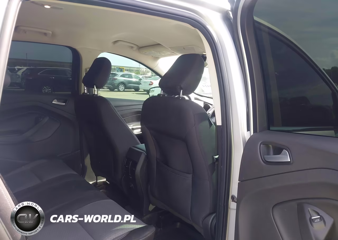 2019 Ford Escape Se VIN:1FMCU9GD0KUA97576 - 8