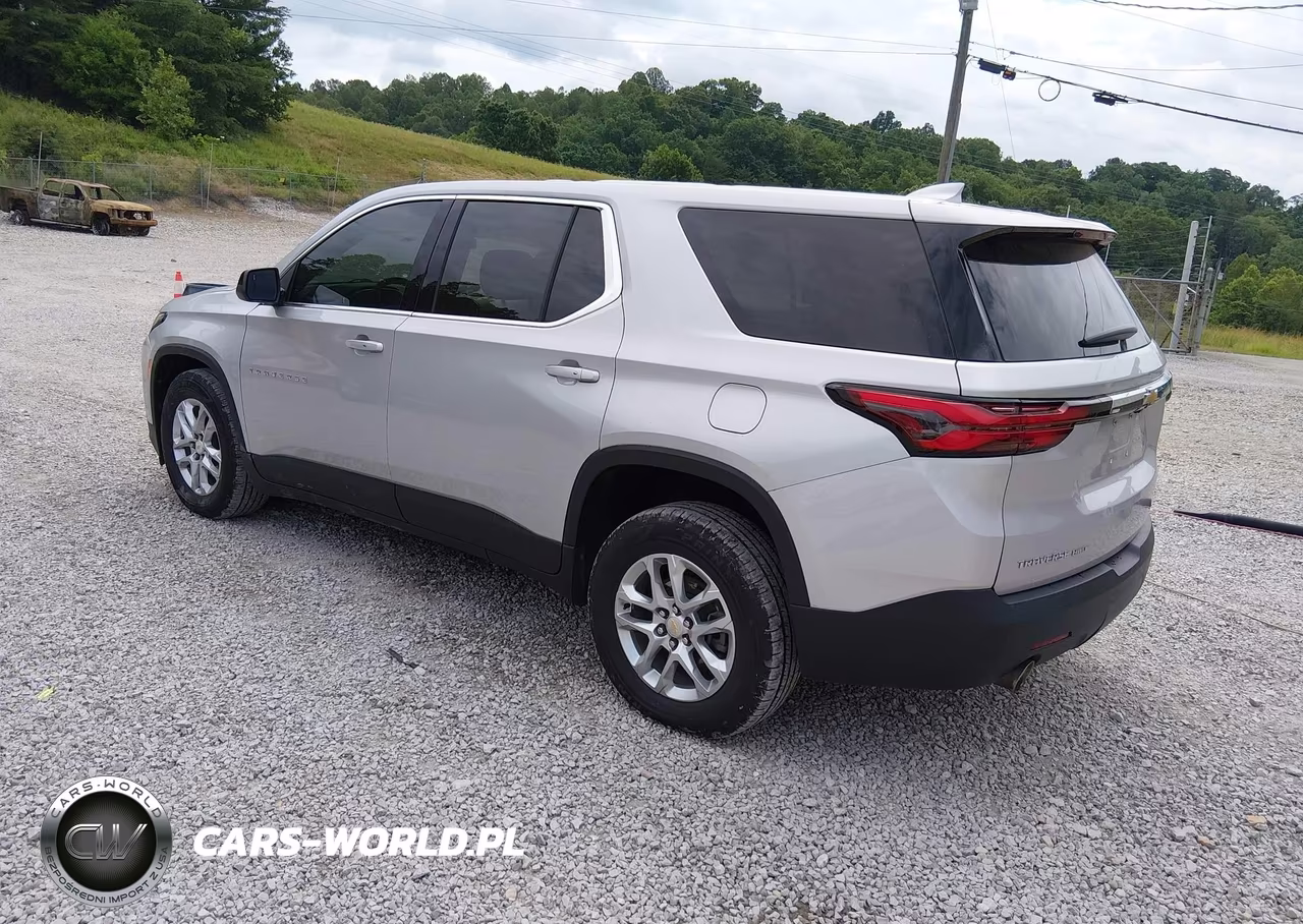 2022 Chevrolet Traverse Awd Ls VIN:1GNEVFKW0NJ164756 - 3