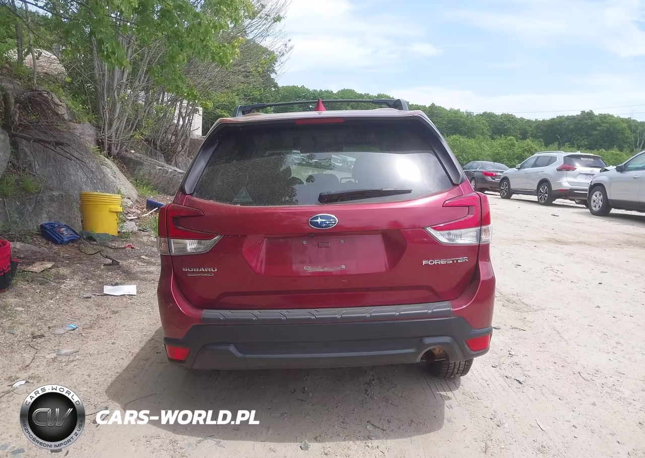 2019 Subaru Forester Premium VIN:JF2SKAGC3KH412797 - 16